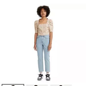 Levi’s Straight Fit Women’s Jeans